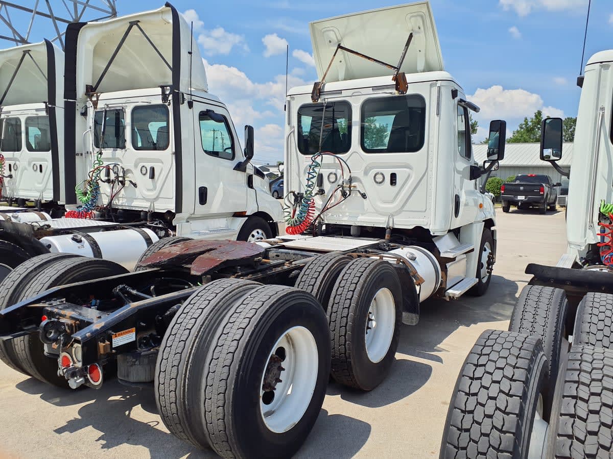2018 Freightliner CASCADIA 125 777117