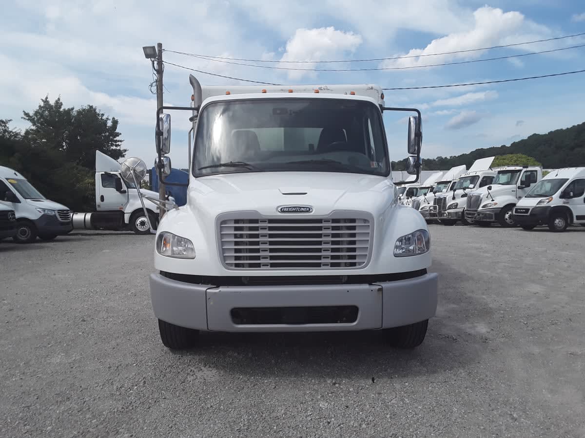 2018 Freightliner M2 106 in Pittsburgh, PA — photo 2