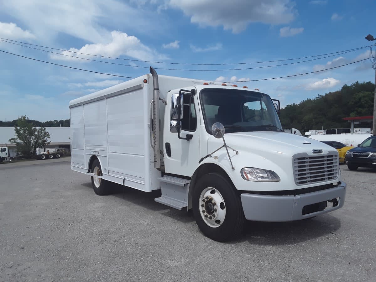 2018 Freightliner M2 106 in Pittsburgh, PA — photo 3