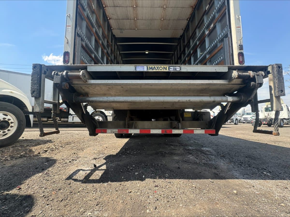 2018 Freightliner/Mercedes M2 106 777653