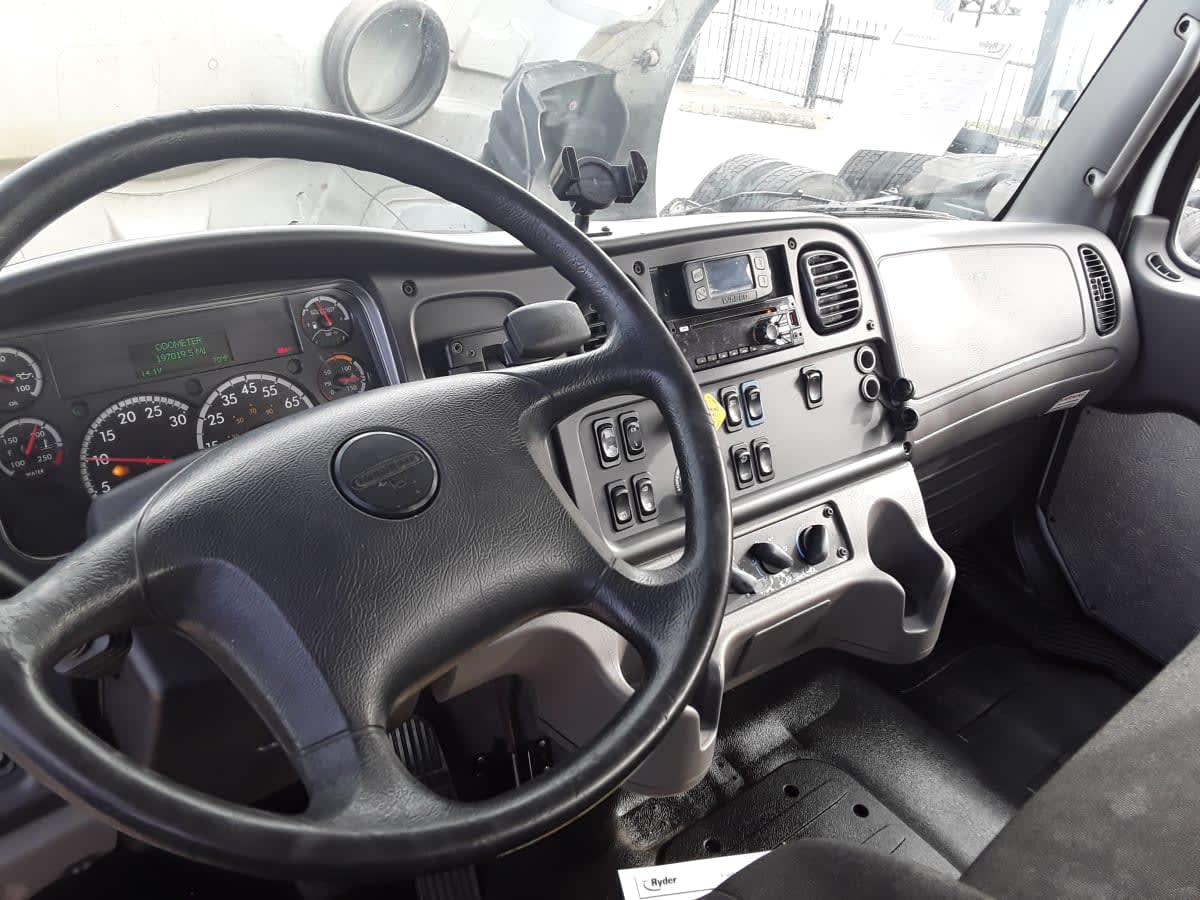 2018 Freightliner/Mercedes M2 106 777842