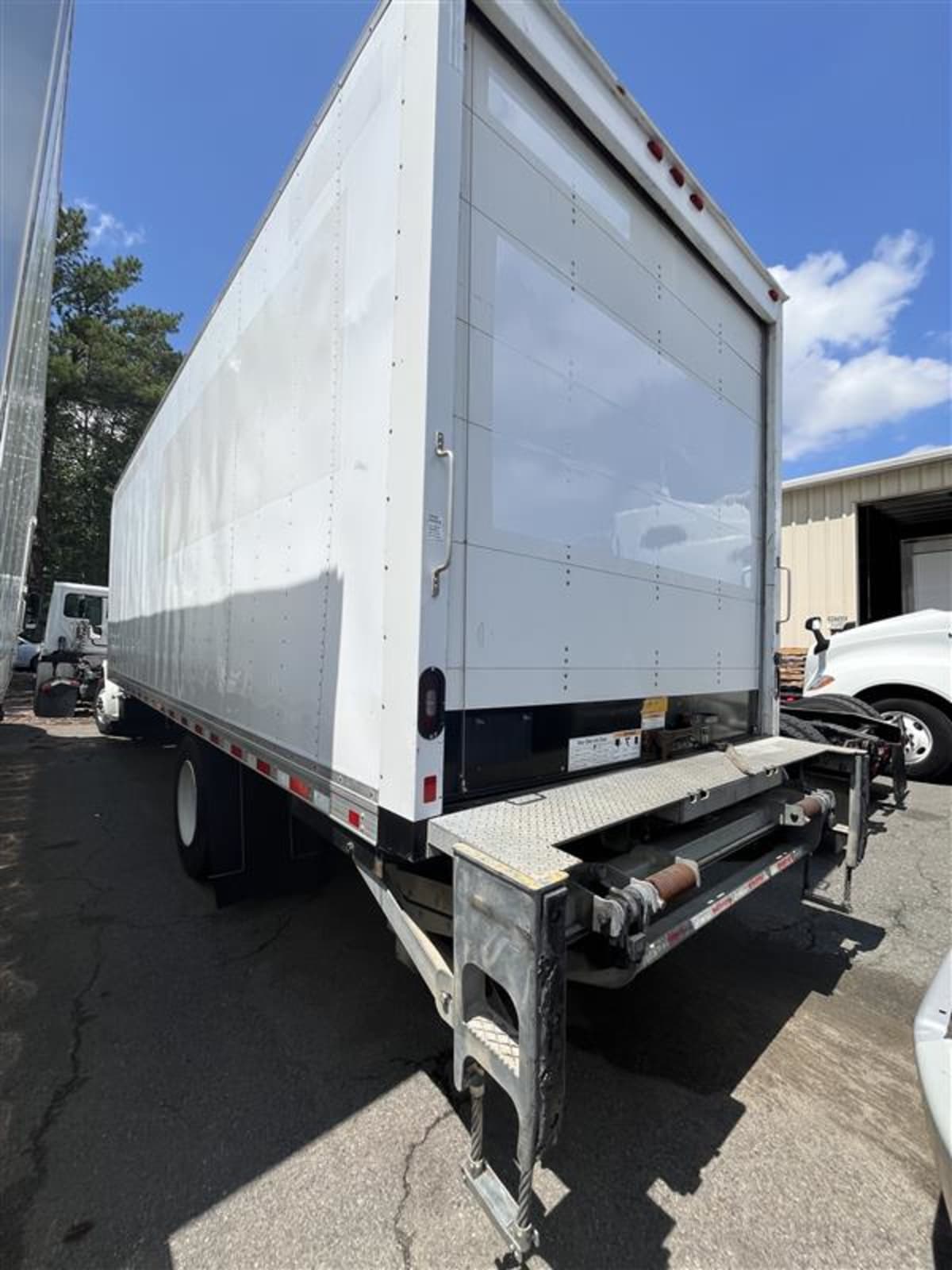 2018 Freightliner M2 106 777847