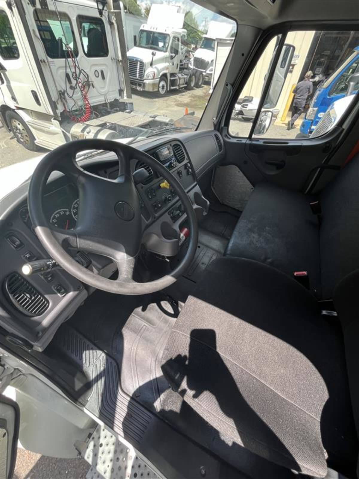 2018 Freightliner M2 106 777847
