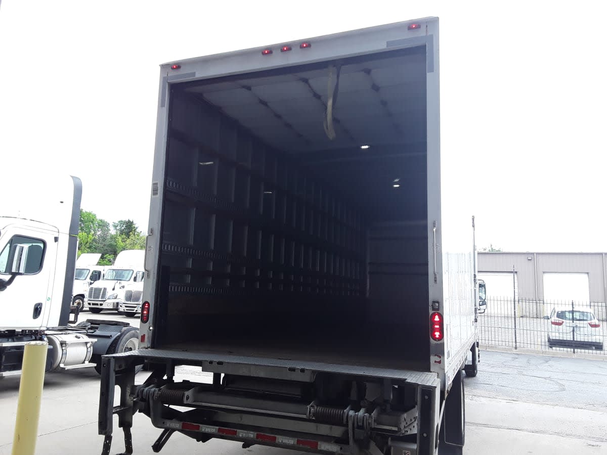 2018 Freightliner/Mercedes M2 106 777848