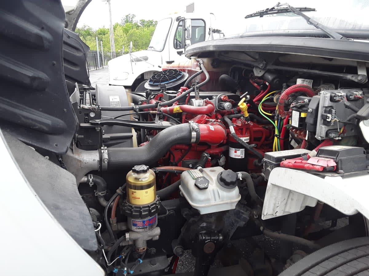 2018 Freightliner/Mercedes M2 106 777848