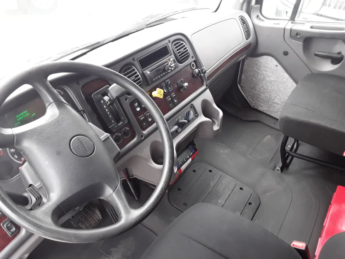 2018 Freightliner M2 106 778048