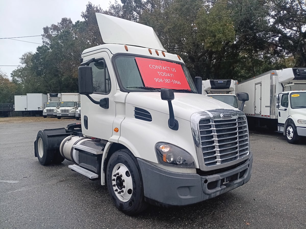 2018 Freightliner - image 3
