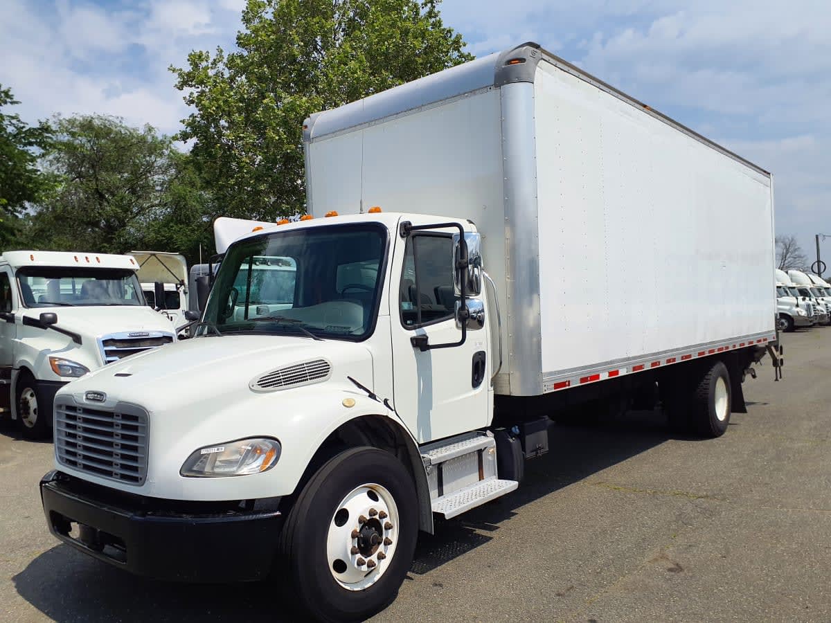 2018 Freightliner M2 106 778311