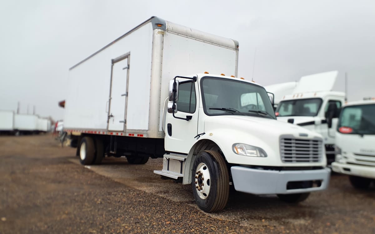 2018 Freightliner M2 106 - image 3