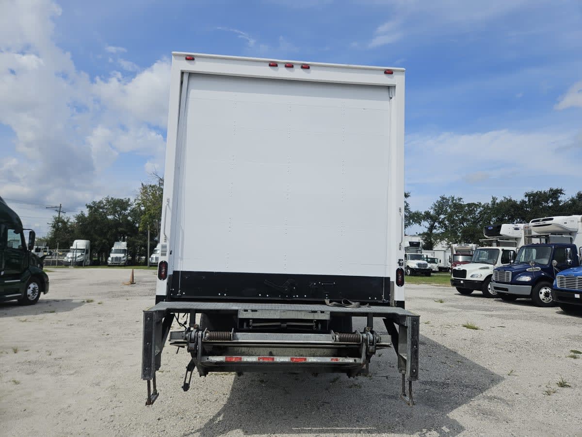 2018 Freightliner M2 106 778642