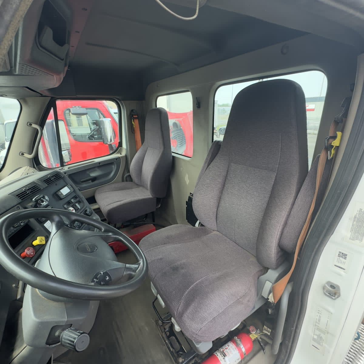 2018 Freightliner - image 7