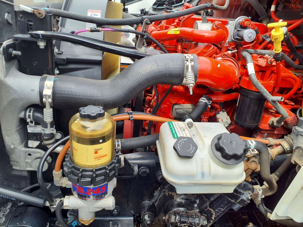 2018 Freightliner M2 106 779382