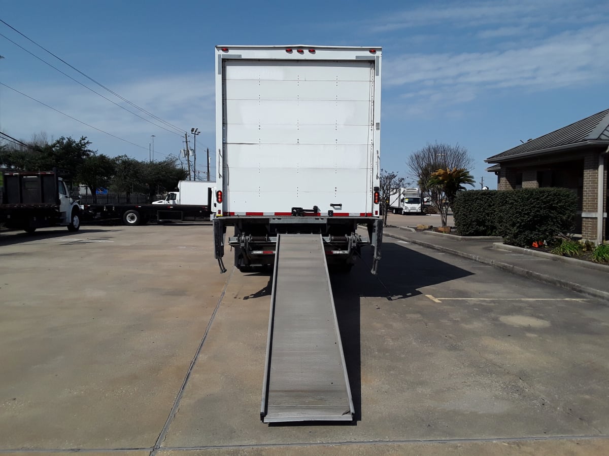 2018 Freightliner/Mercedes M2 106 779383