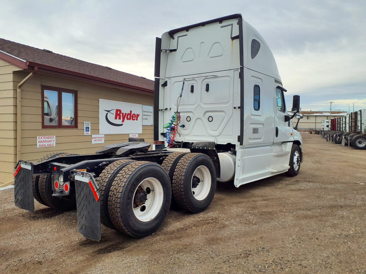 2018 Freightliner/Mercedes CASCADIA 125 779407