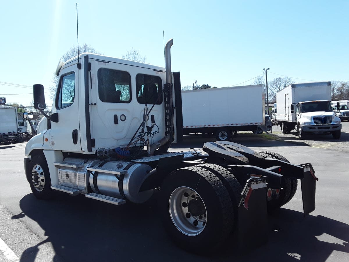 2018 Freightliner - image 5