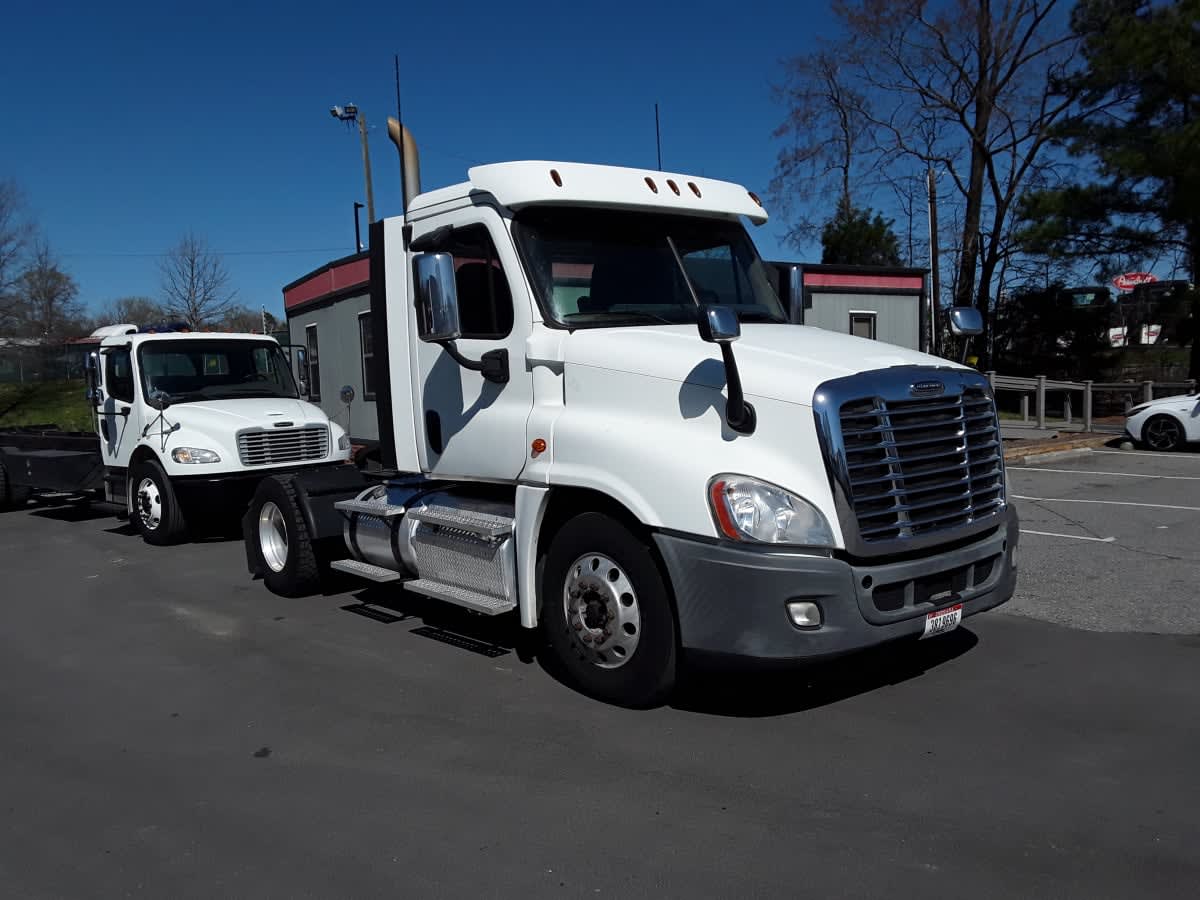 2018 Freightliner - image 3