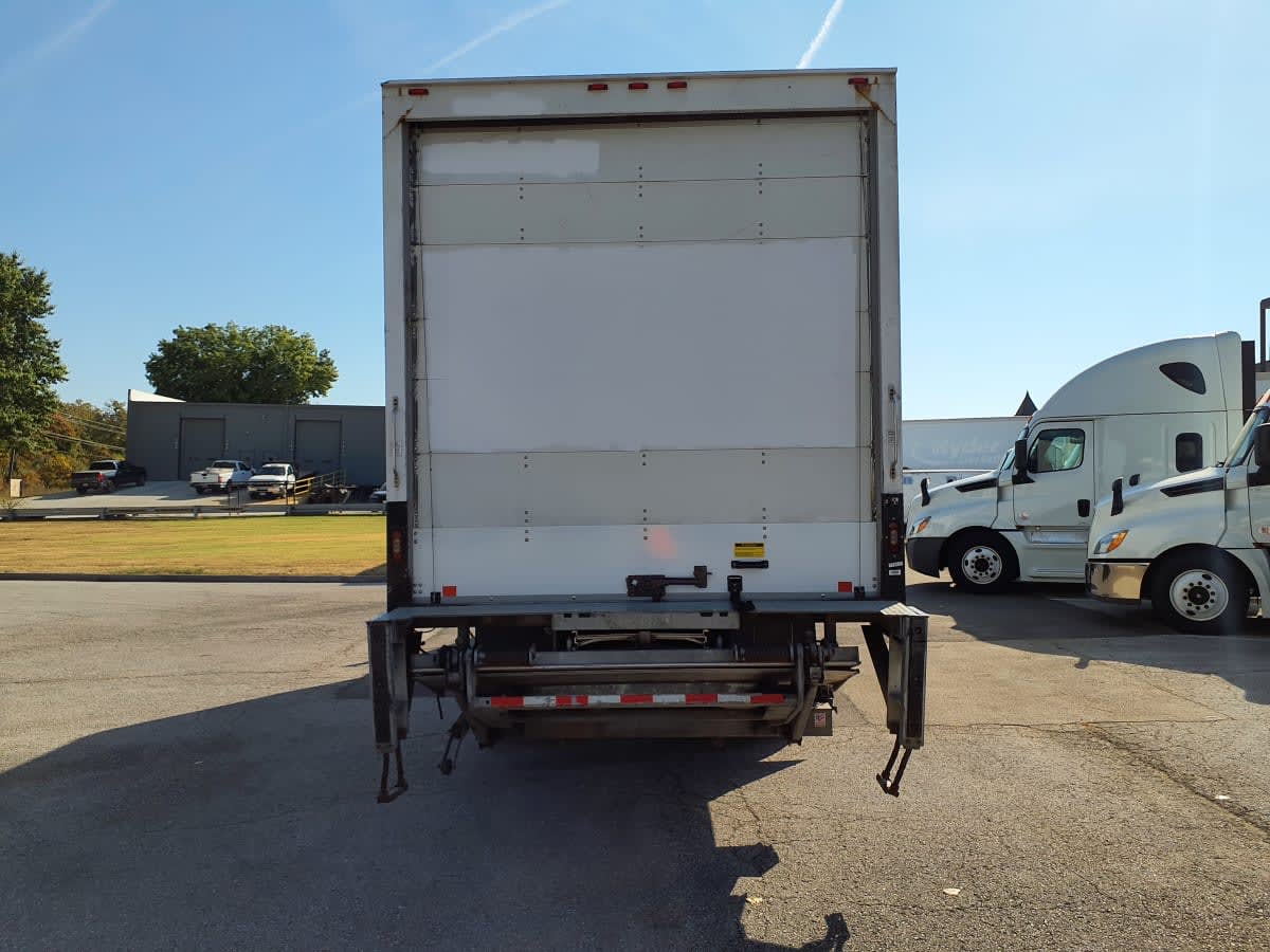 2018 Freightliner/Mercedes M2 106 779615