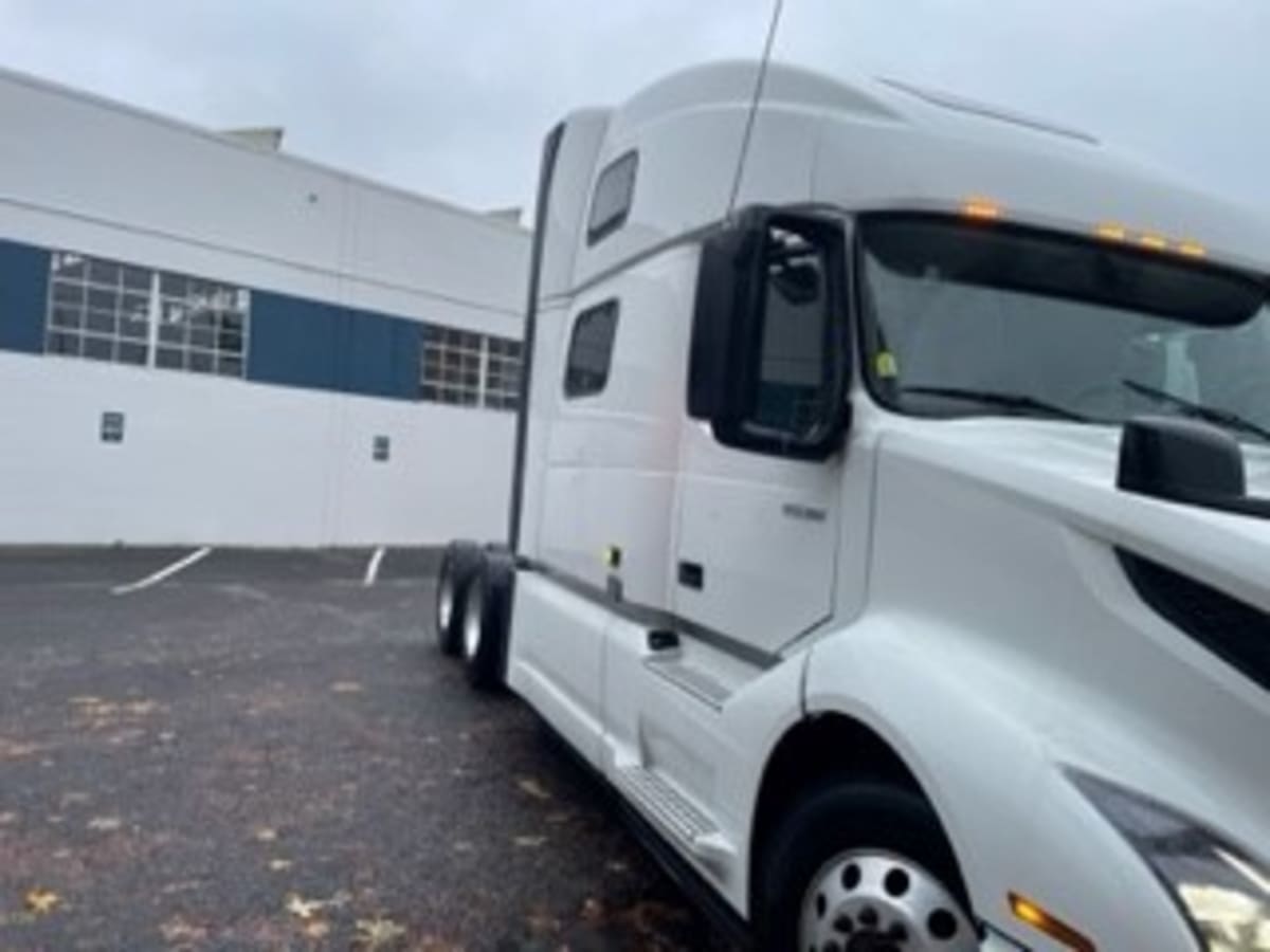 2019 Volvo VNL64T860 779621