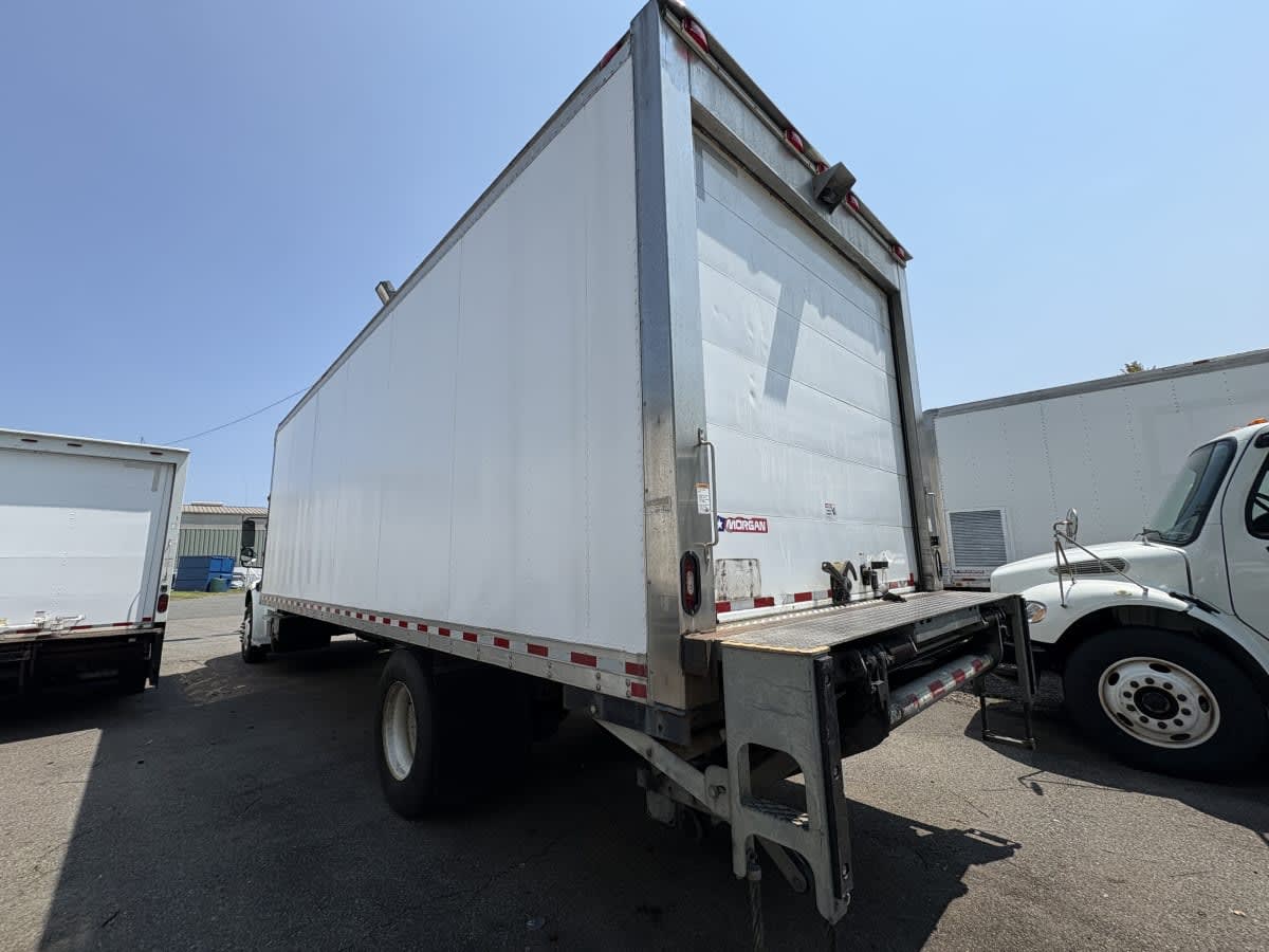 2018 Freightliner/Mercedes M2 106 779684