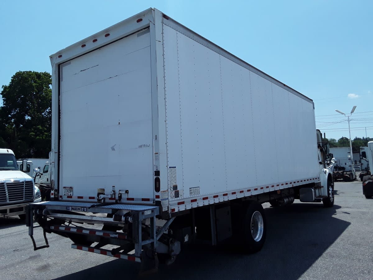 2018 Freightliner M2 106 779744