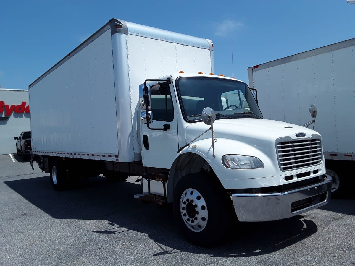 2018 Freightliner M2 106 779744