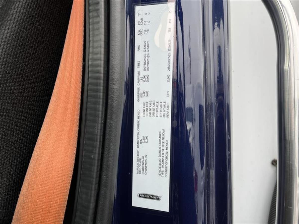 2018 Freightliner M2 106 - image 11