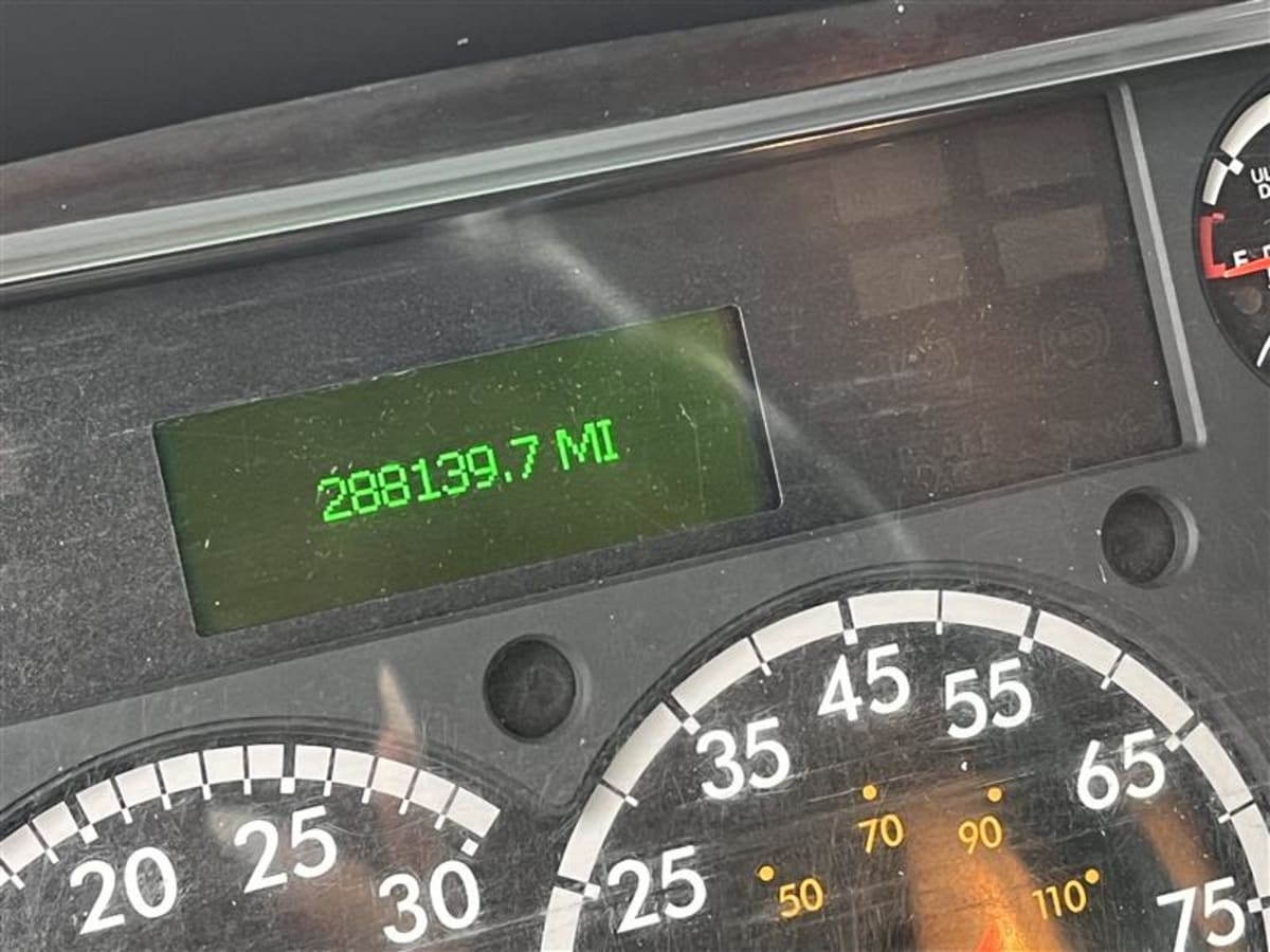 2018 Freightliner M2 106 - image 12