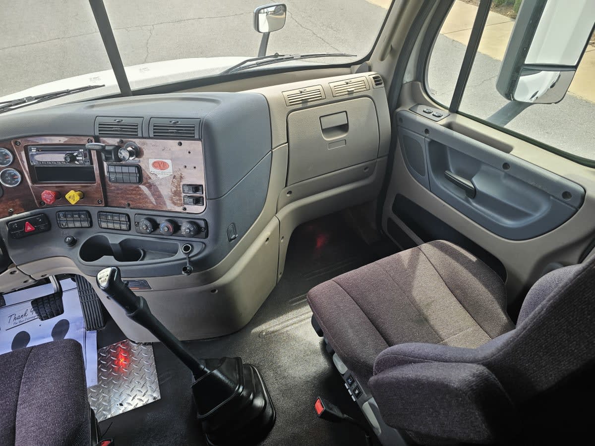 2018 Freightliner - image 10