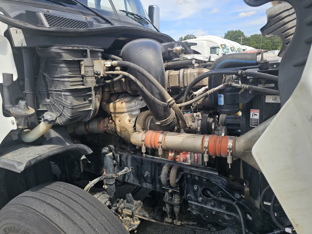 2018 Freightliner - image 11