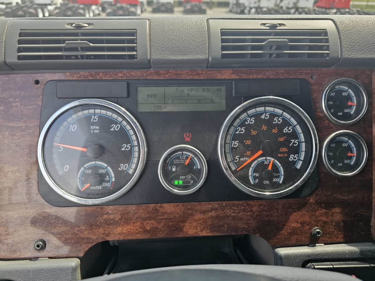 2018 Freightliner - image 12