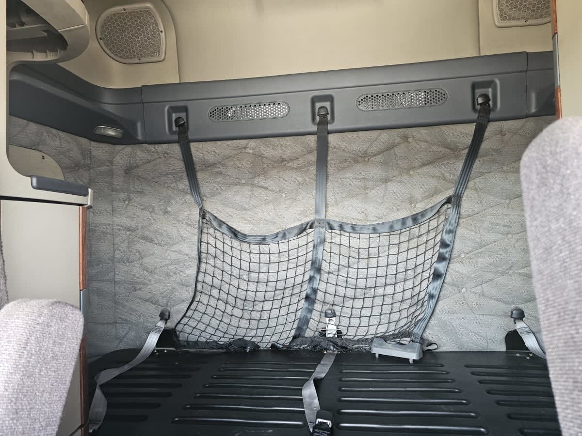 2018 Freightliner - image 8