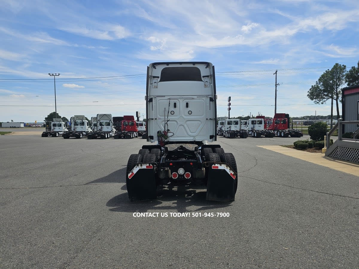 2018 Freightliner - image 5