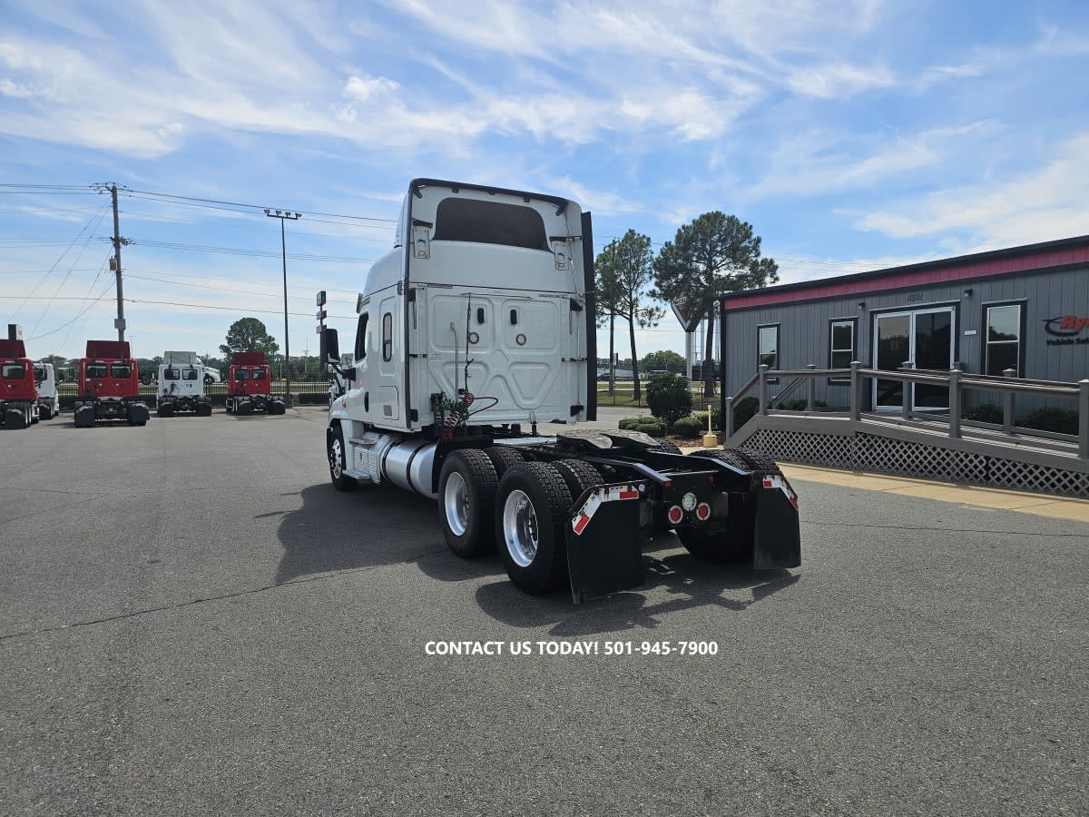 2018 Freightliner - image 6