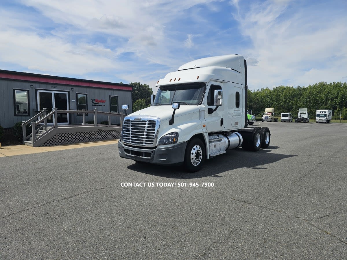 2018 Freightliner - image 1