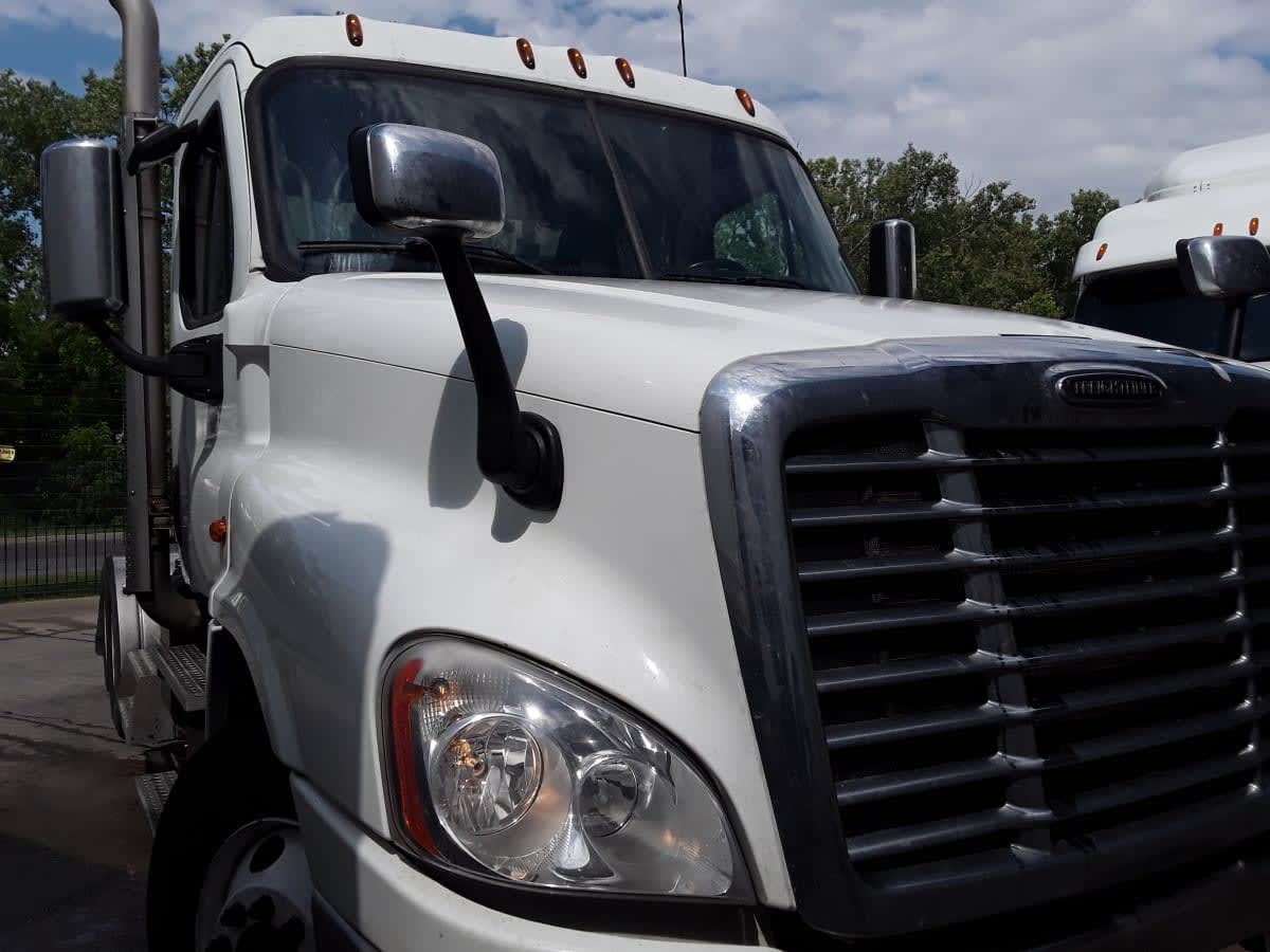 2018 Freightliner CASCADIA 125 780810