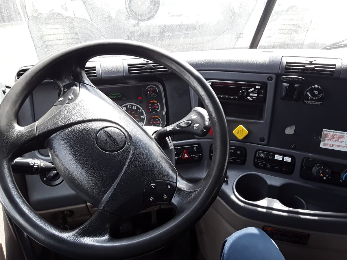 2018 Freightliner CASCADIA 125 780810