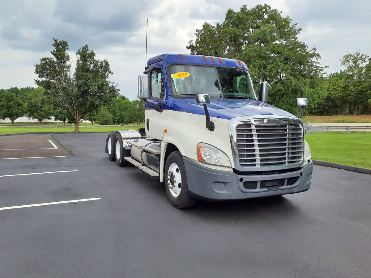 2018 Freightliner Cascadia in O'fallon, MO — photo 3