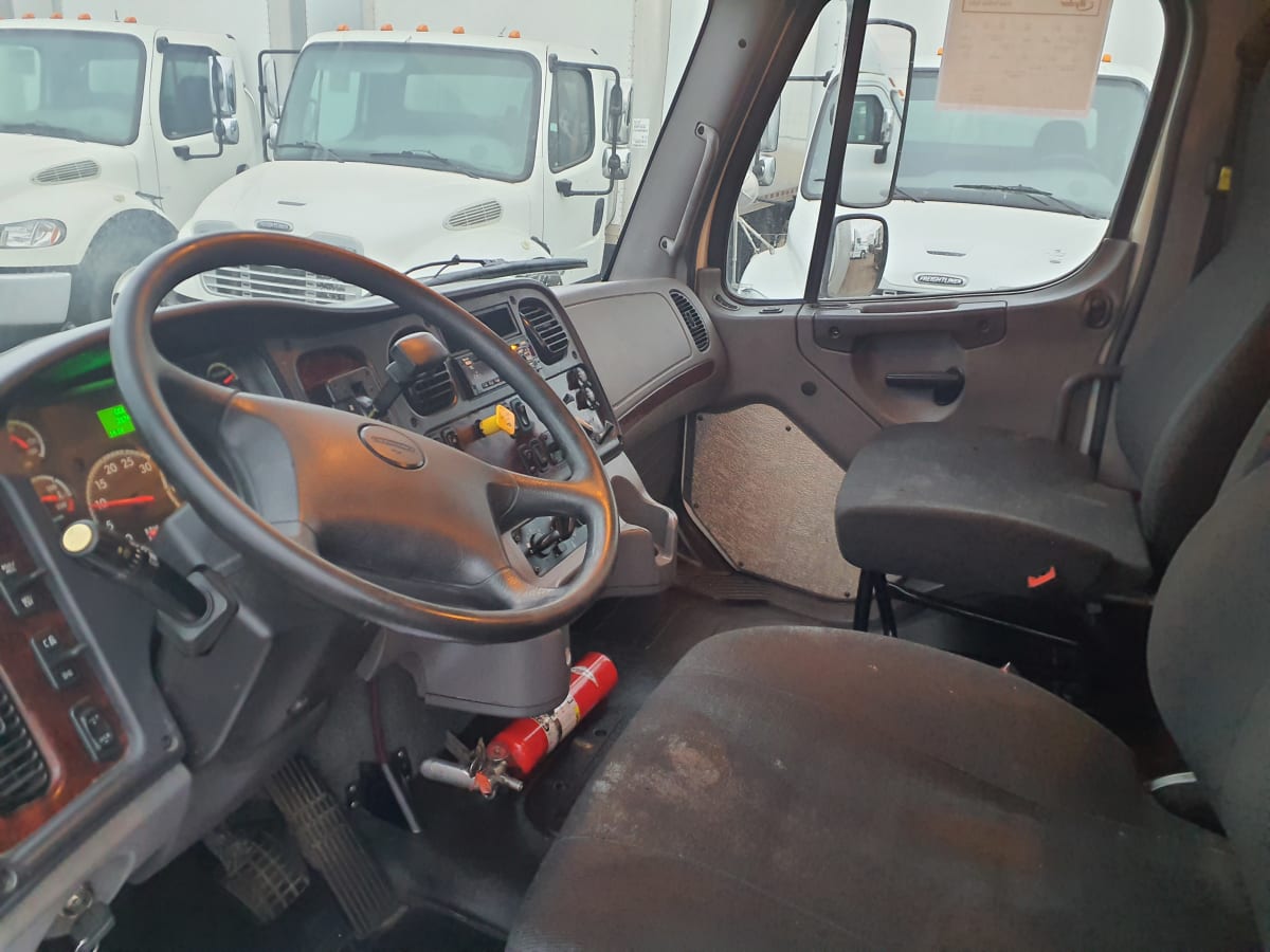 2018 Freightliner/Mercedes M2 106 780926