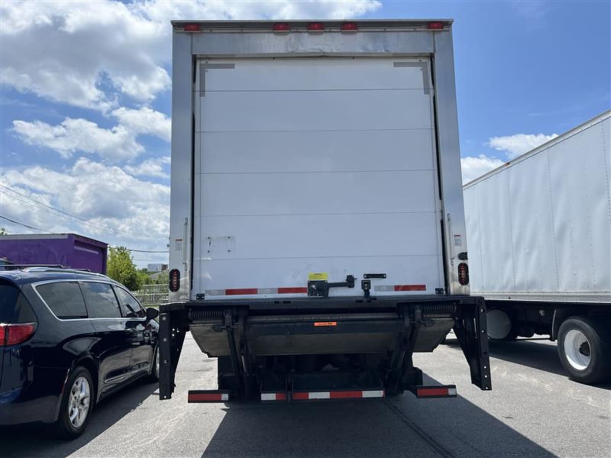 2019 Freightliner M2 106 781062