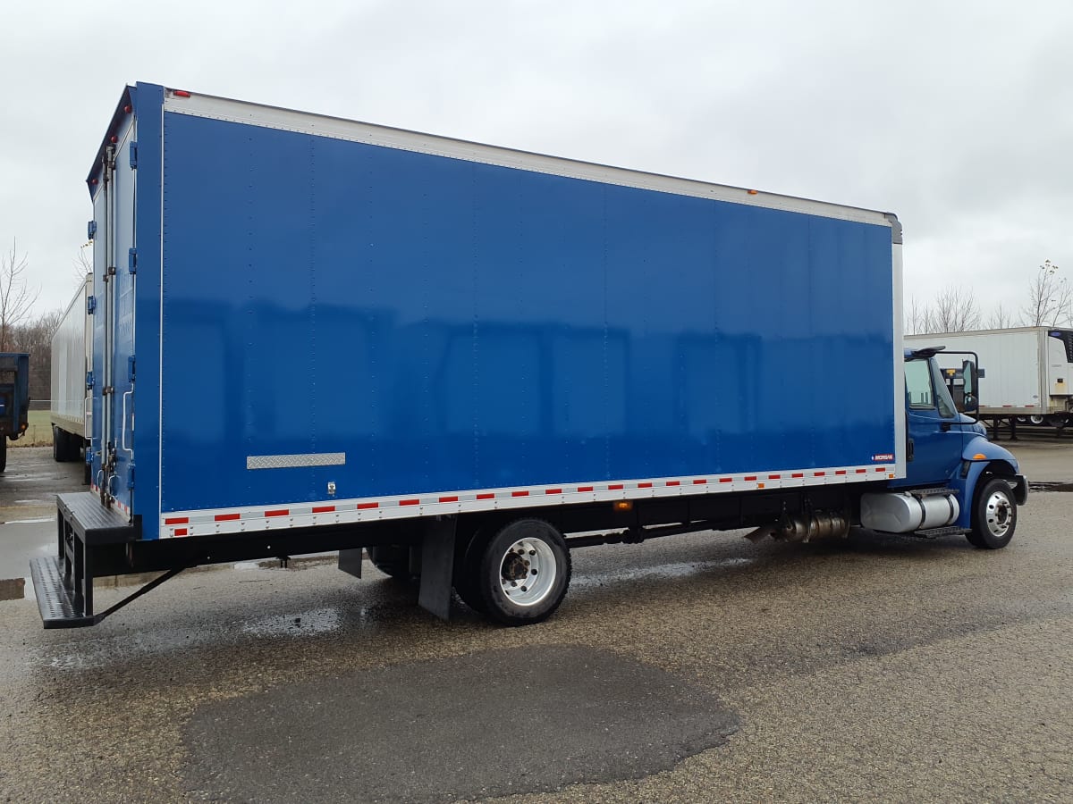 2019 Navistar International 4300 LP 781107