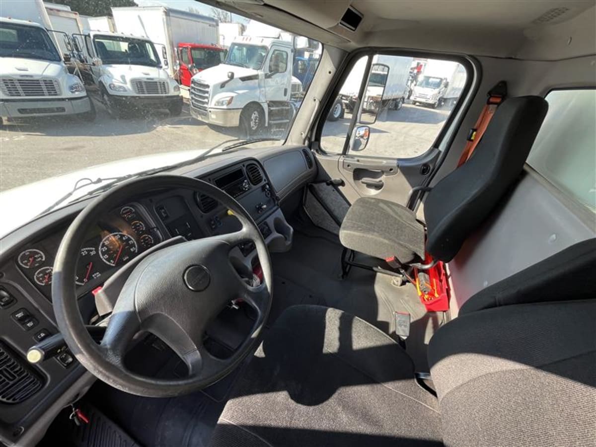 2018 Freightliner/Mercedes M2 106 781247