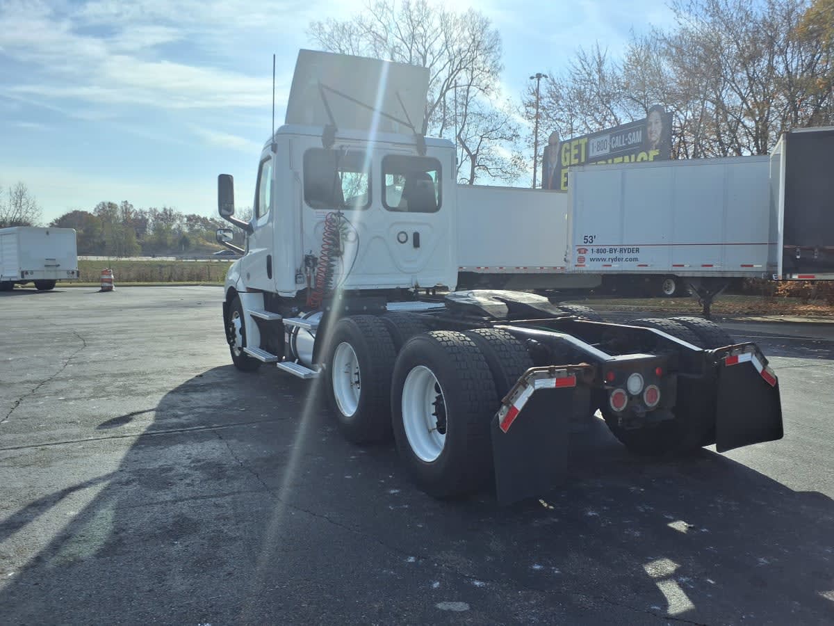 2018 Freightliner/Mercedes NEW CASCADIA PX12664 781586