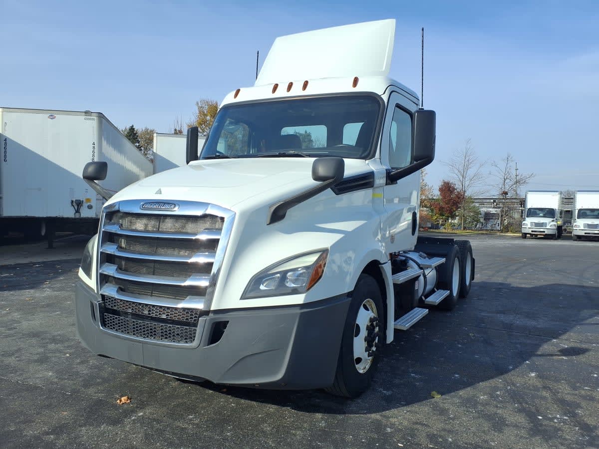 2018 Freightliner/Mercedes NEW CASCADIA PX12664 781586