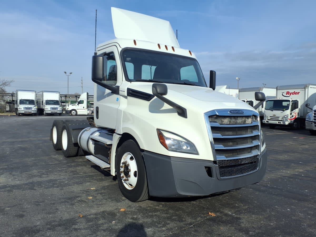 2018 Freightliner/Mercedes NEW CASCADIA PX12664 781586