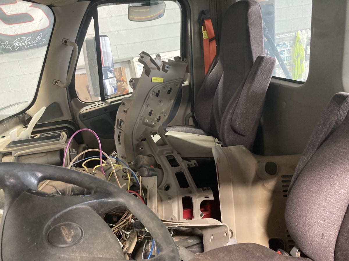 2018 Freightliner/Mercedes CASCADIA 125 781885