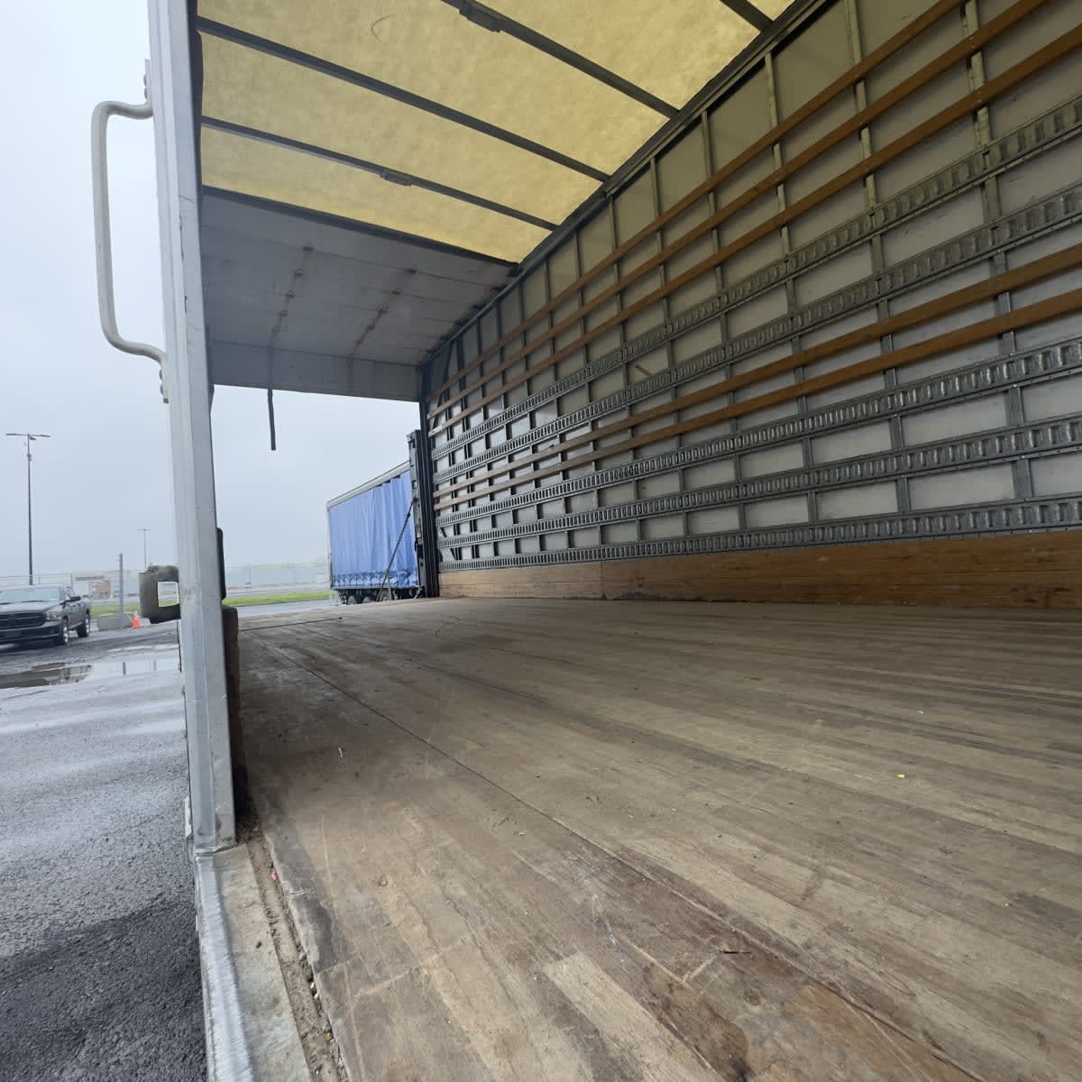 2019 Navistar International 4300 781963