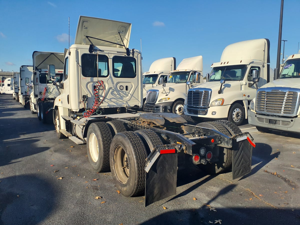 2018 Freightliner/Mercedes CASCADIA 125 782003