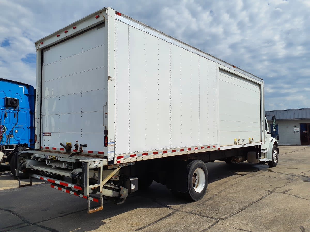 2018 Freightliner M2 106 in Oak Creek, WI — photo 4
