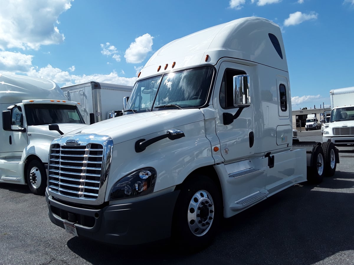 2018 Freightliner Cascadia in Allentown, PA