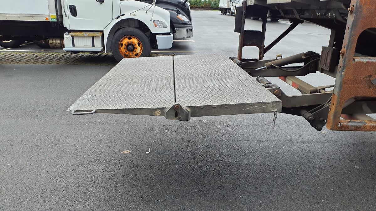 2018 Isuzu FTR 782526